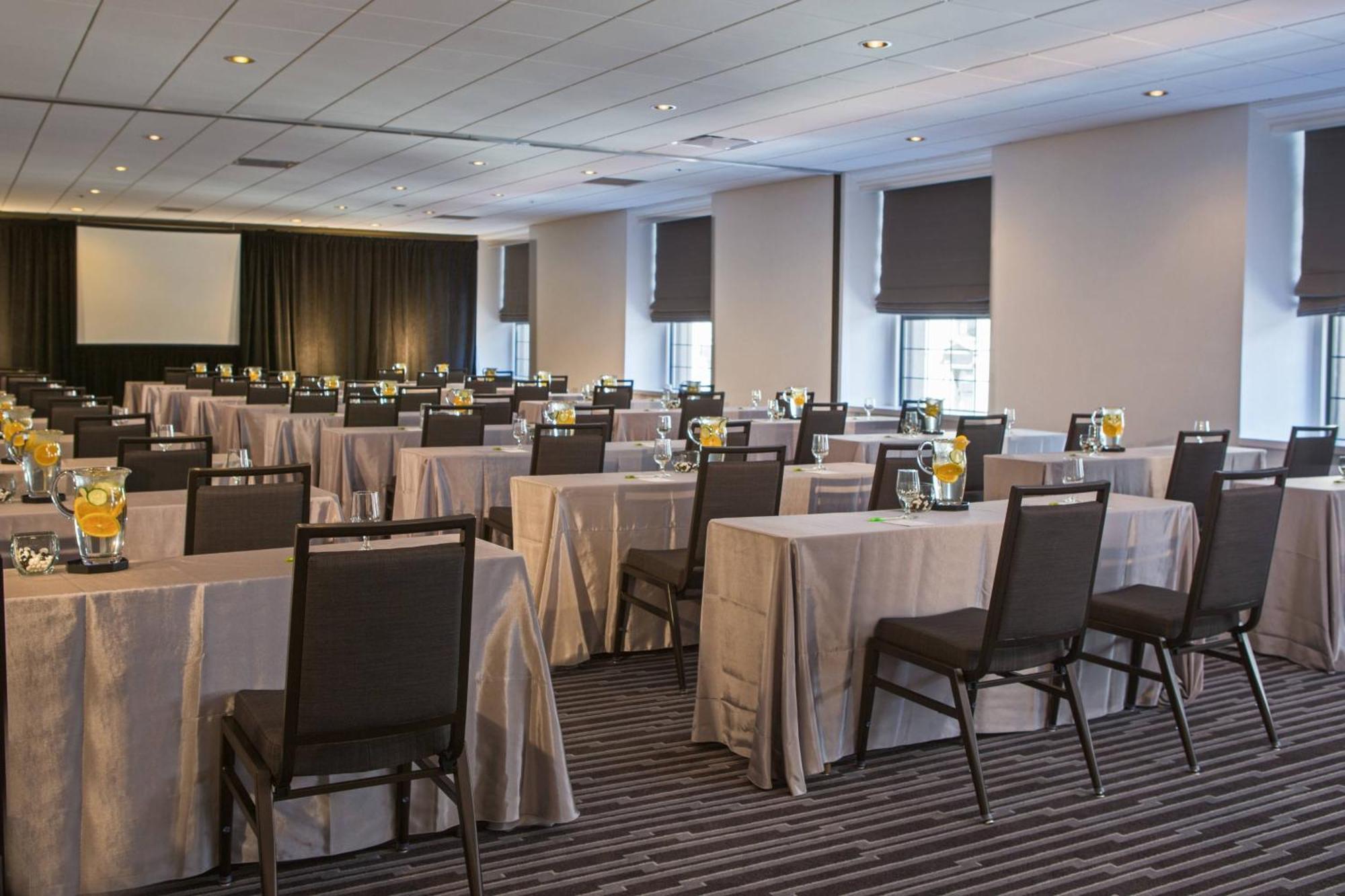 Отель Courtyard By Marriott Boston Downtown Экстерьер фото